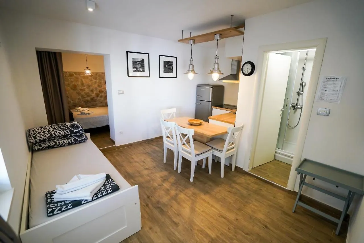 Apartments Ziggy Star Slatine