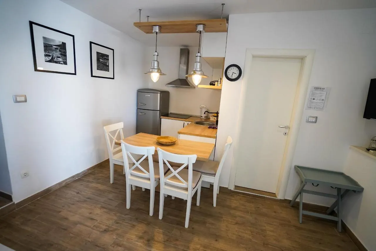 Apartments Ziggy Star Slatine